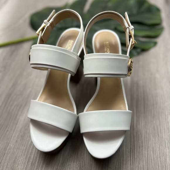 Michael Kors Carmen Faux Leather Platform Sandal ✨brand new✨New with out box - Picture 5 of 9